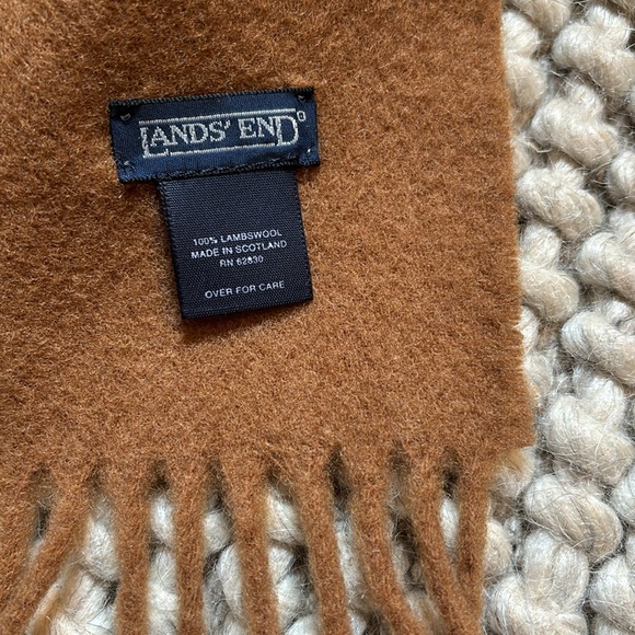 Lambs wool Wrap/Scarf - Picture 3 of 3